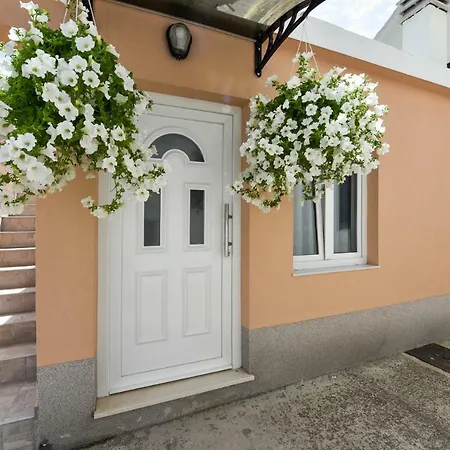 Nemo Apartman *